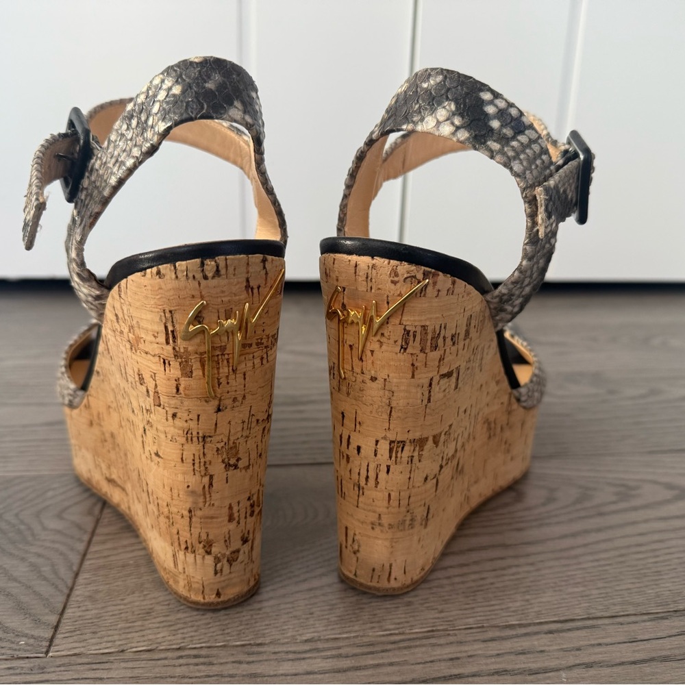 Giuseppe Zanotti Black and Gray Snakeskin Wedges - Picture 5 of 8